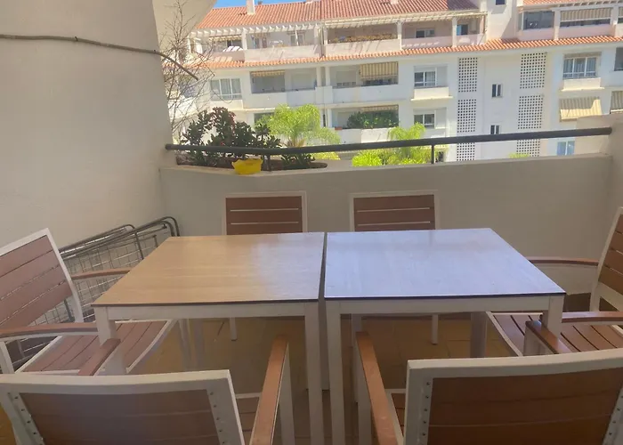 Carihuela Plaza Del Remo Torremolinos